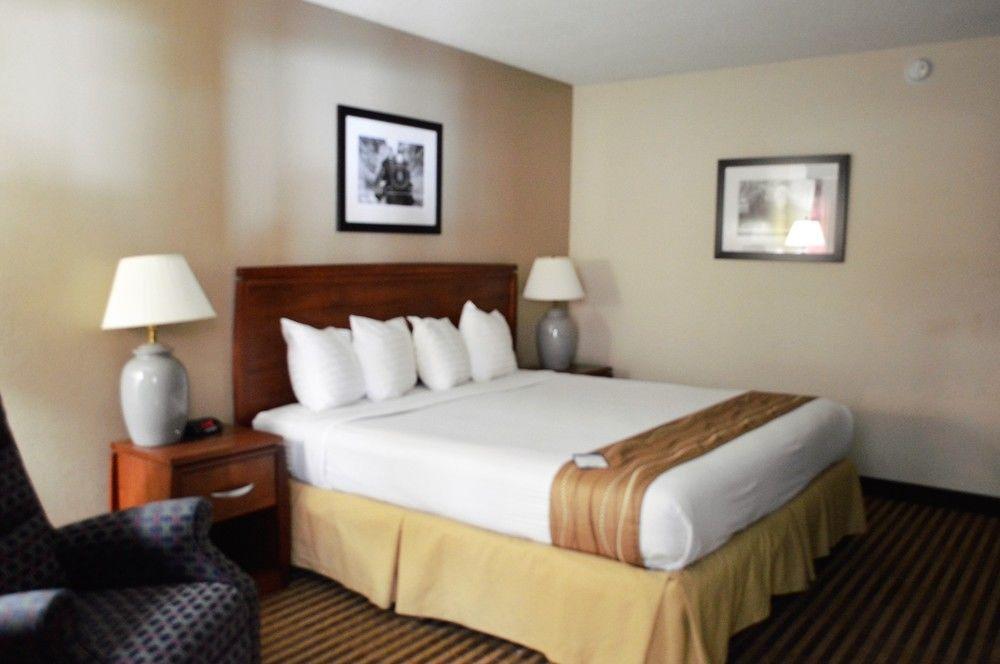 Best Western Hospitality House Emporia Exterior foto