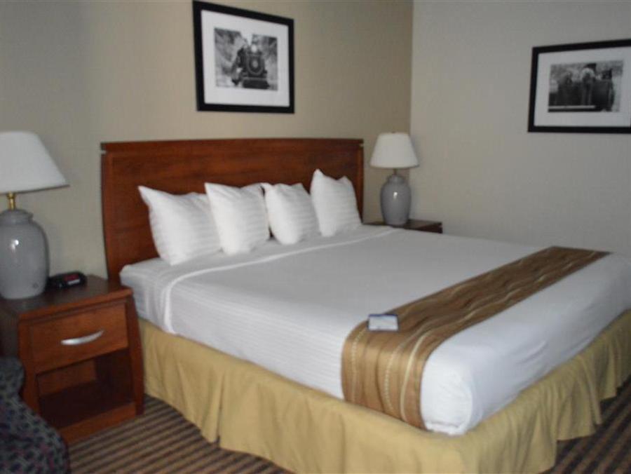 Best Western Hospitality House Emporia Exterior foto